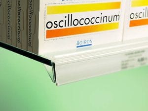 Réglette clipsable plate inclinée – Avec rail pour séparateur – À l&rsquo;unité