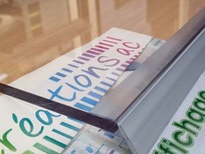 Réglette blanche clipsable plate inclinée – Tout en 1  – À l&rsquo;unité