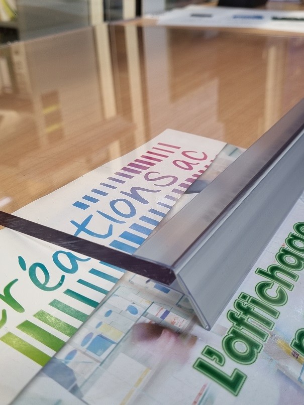 Réglette blanche clipsable plate inclinée - Tout en 1 - À l'unité