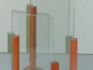 Présentoir bois et plexi pour feuillet « Alto »