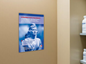 Pancarte « La République se vit à visage découvert »